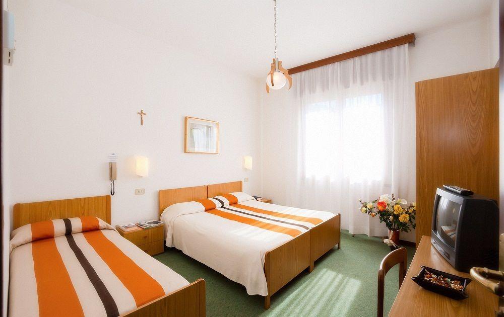 Hotel Regina Caorle Exteriör bild