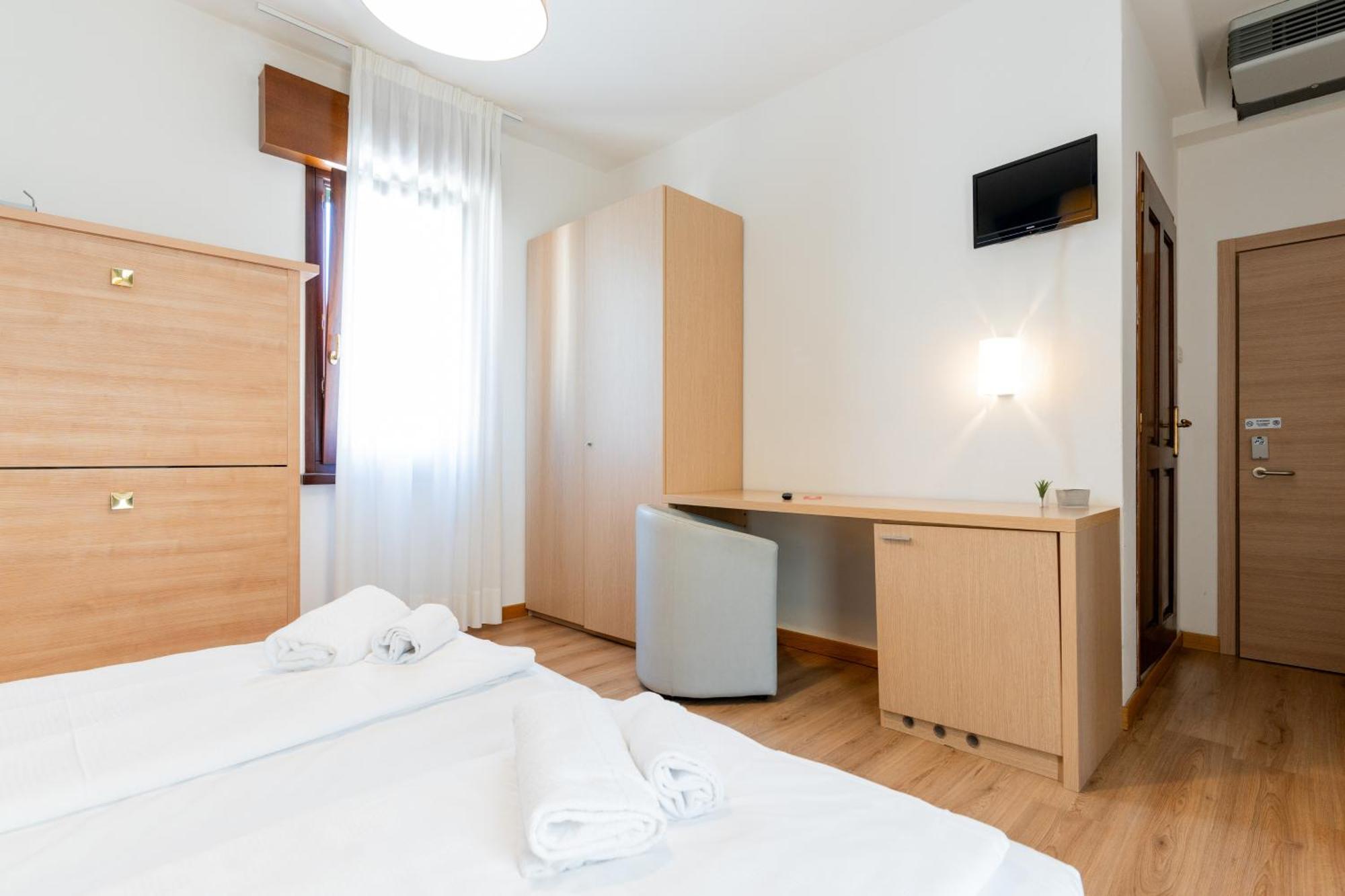 Hotel Regina Caorle Rum bild
